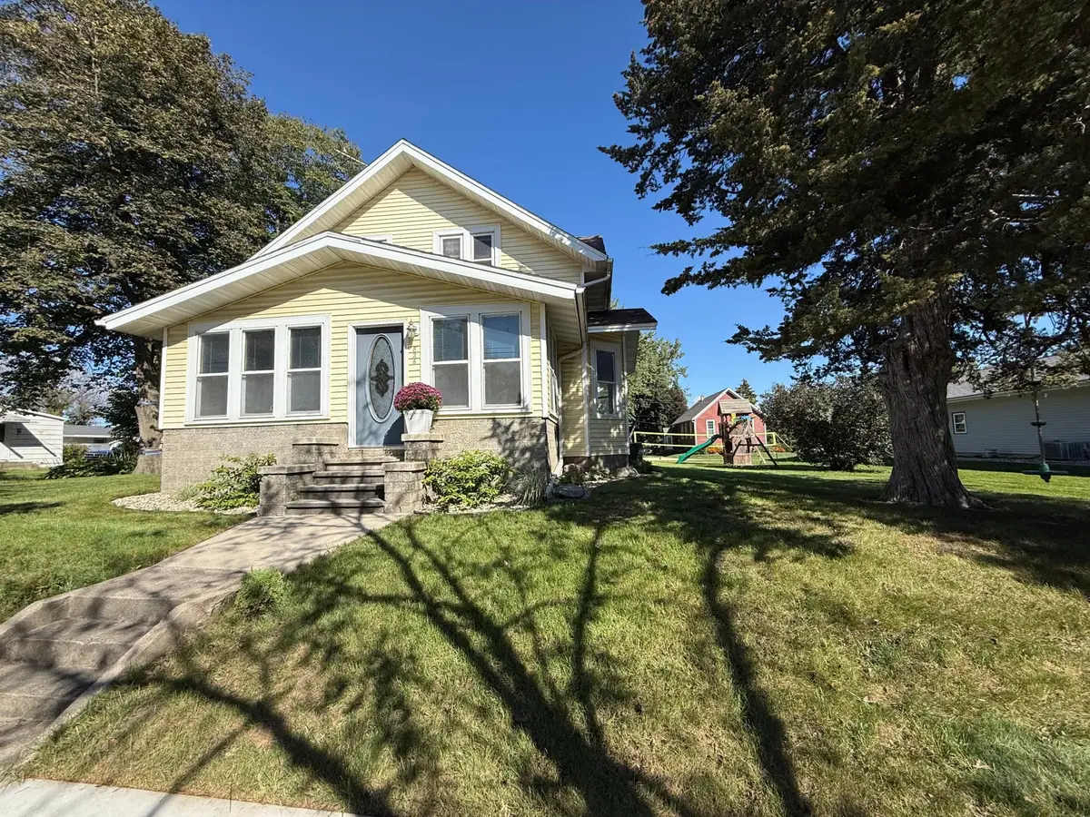 826 3rd Street, Nicollet, MN 56074 - #1