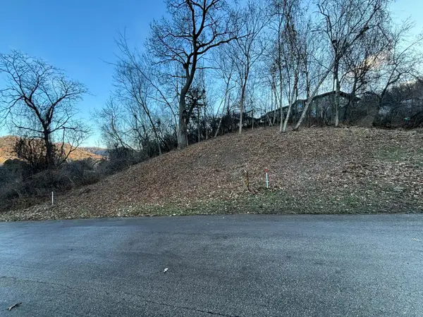 53 Rodeo Drive, Winona, MN 55987