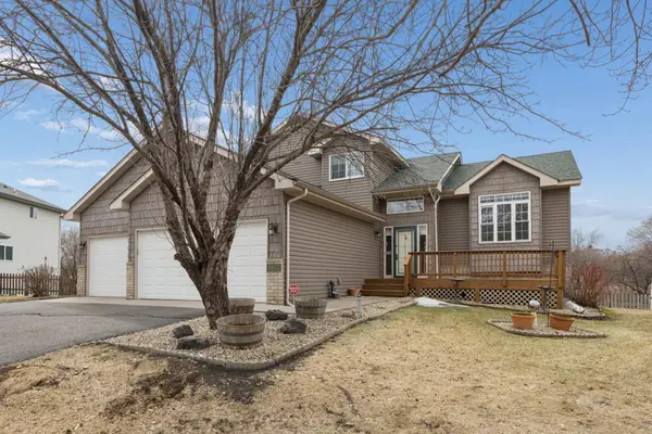 9902 Washington Street Ne, Blaine, MN 55434