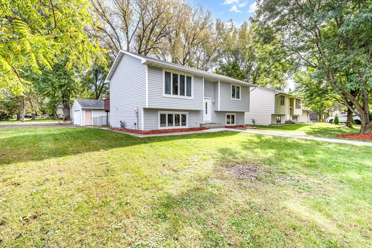 3120 Greenbrier Street, Saint Paul, MN 55117 - Image #1