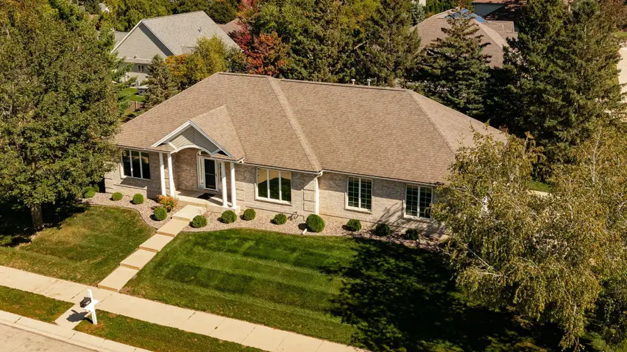 360 Wimbledon Hills Drive Sw, Rochester, MN 55902 - Image #2