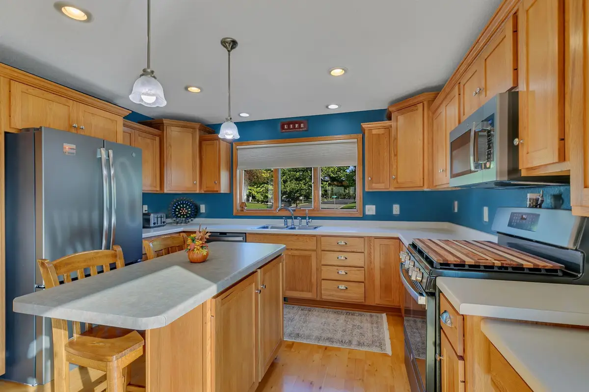 1917 23rd Avenue Sw, Willmar, MN 56201 - Image #1