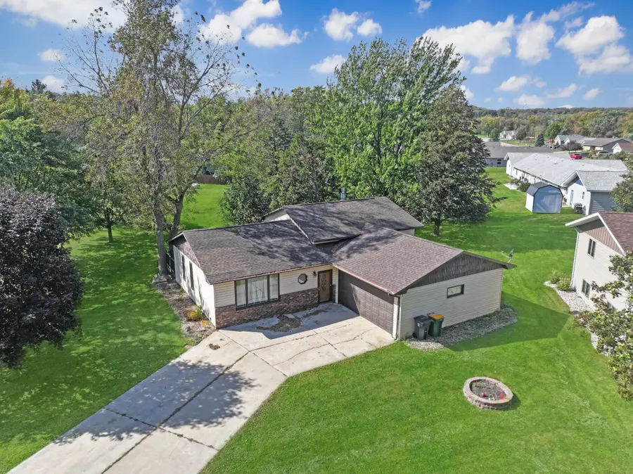 101 Parkview Drive, Lake Benton, MN 56149 - Image #2