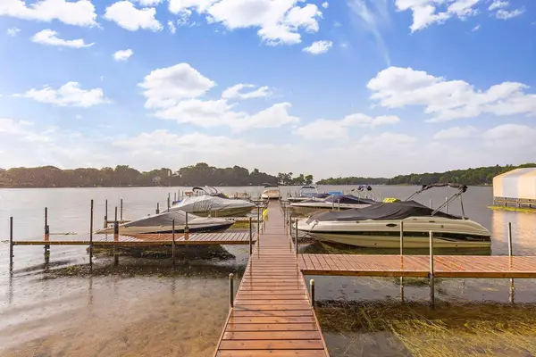 4360 Chimo East Street, Wayzata, MN 55391