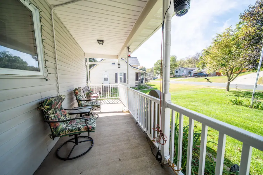 1525 Wabasha Ave, Saint Charles, MN 55972 - Image #2