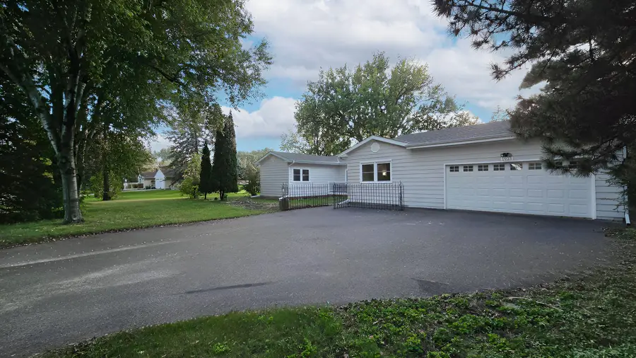 1925 Walsh Lane, Mendota Heights, MN 55118 - Image #2