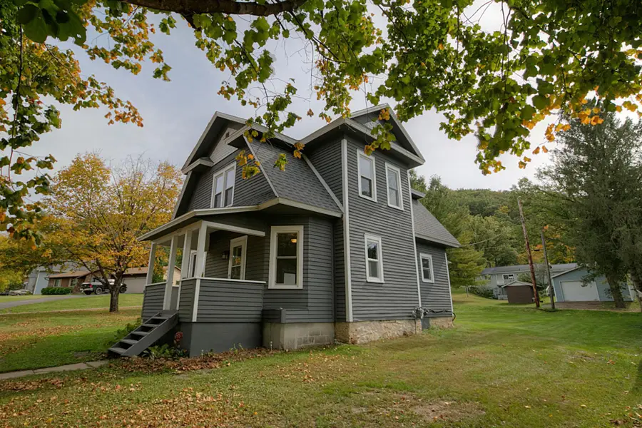 227 E Race Avenue, Elmwood, WI 54740 - Image #3