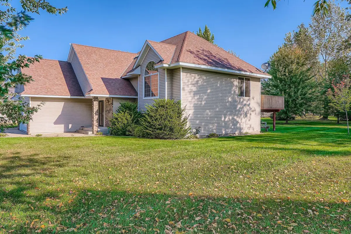 38125 Fieldstone Drive, North Branch, MN 55056 - Image #1