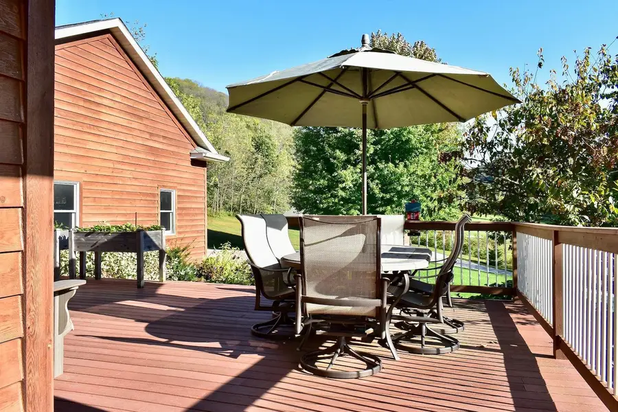 24242 Pfeiffer Hill Road, Winona, MN 55987 - Image #2