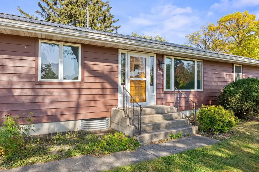 202 8th Street W, Winthrop, MN 55396 - Image #3