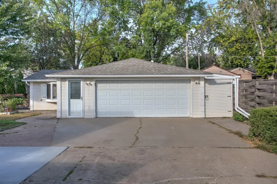 2079 Garnet Lane, Eagan, MN 55122 - Image #3