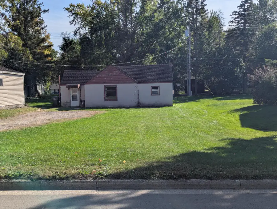616 E Adolphus Avenue, Fergus Falls, MN 56537 - Image #2