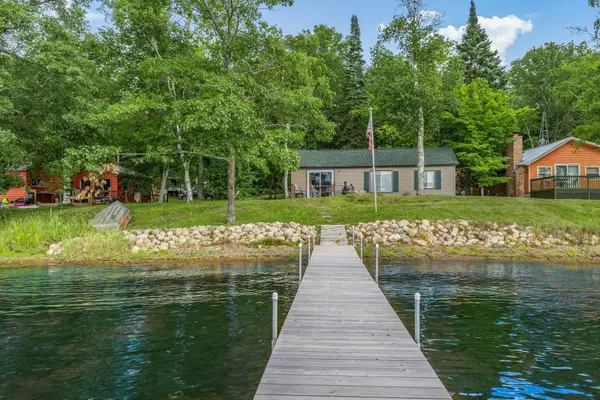 17364 Paradise Shores Road, Brainerd, MN 56401