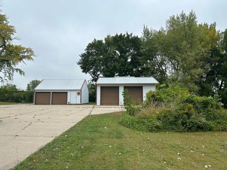 321 Highway 7 E, Hutchinson, MN 55350 - Image #2