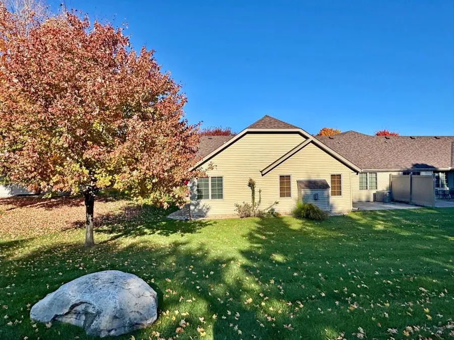 3821 Impatiens Lane N, Brooklyn Park, MN 55443 - Image #2