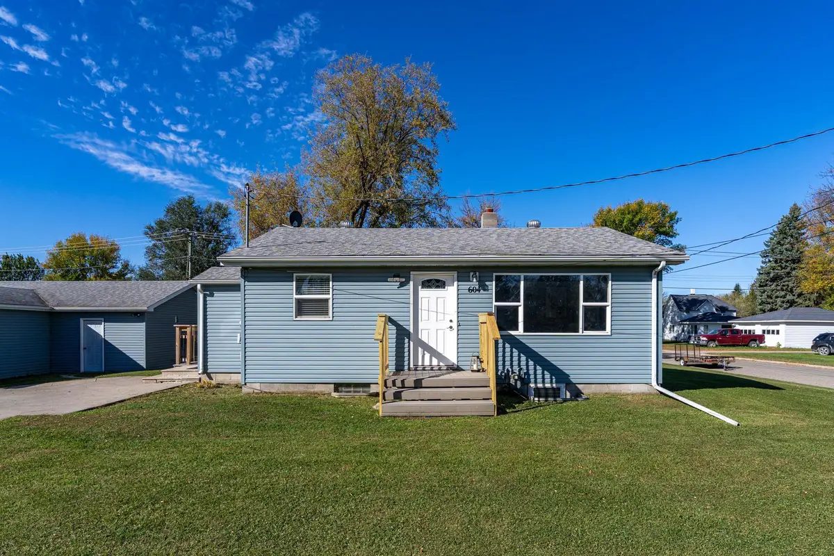 604 Lincoln Avenue, Crookston, MN 56716 - Image #1