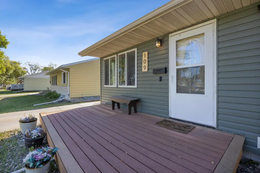 109 7th Avenue E, West Fargo, ND 58078 - Image #3