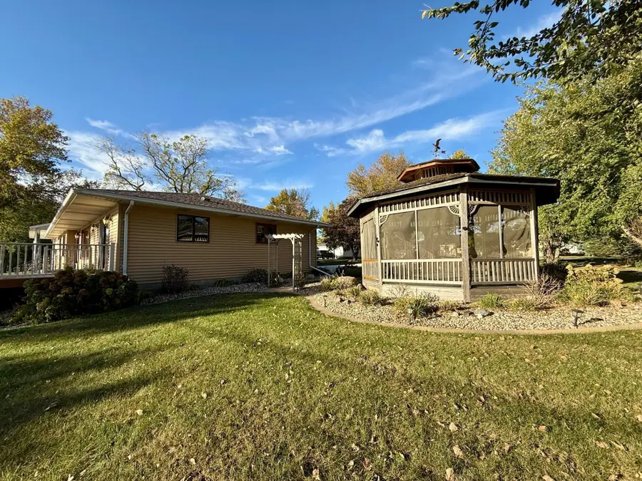 146 Washington Avenue, Alden, MN 56009 - #3