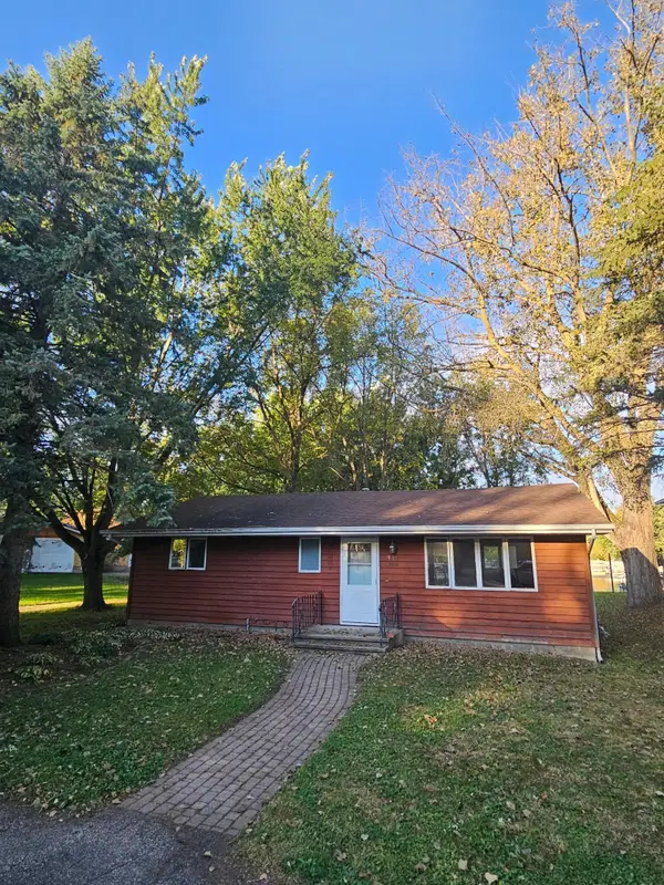 902 Marion Street, Waterville, MN 56096