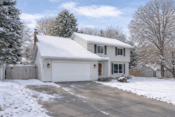 1701 W 138th Street, Burnsville, MN 55337