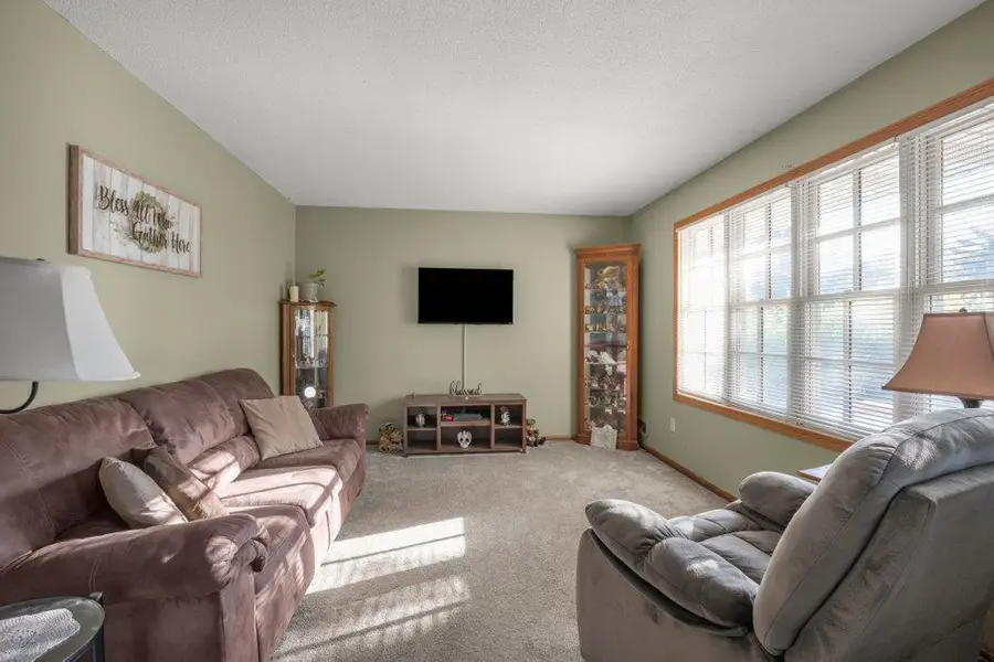 842 Vernon Avenue Nw, Elk River, MN 55330 - Image #2