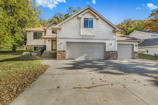 1914 N Benton Drive, Sauk Rapids, MN 56379