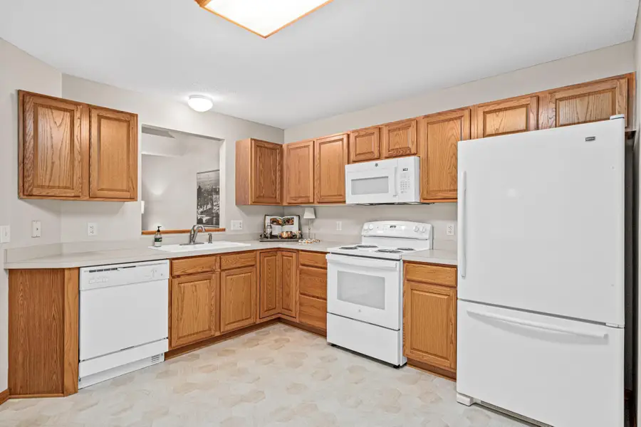 15767 Finch Avenue, Apple Valley, MN 55124 - Image #3