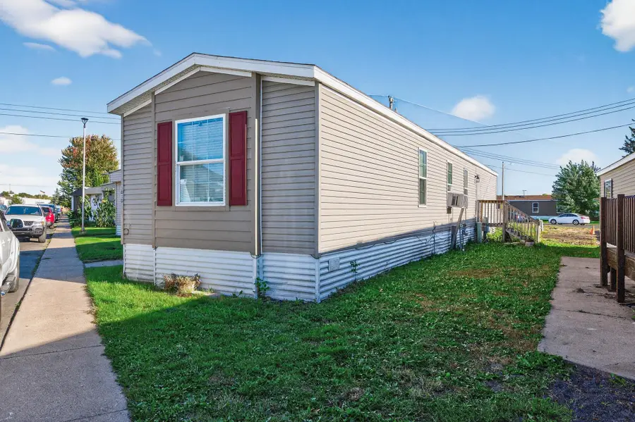 1010 NE North Circle Ne, Fridley, MN 55432 - Image #2