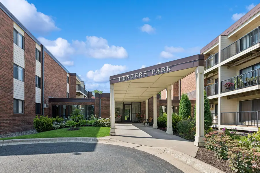 4 Pine Tree Drive #324, Saint Paul, MN 55112 - Image #2