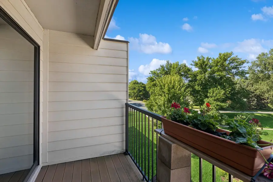 4 Pine Tree Drive #324, Saint Paul, MN 55112 - Image #3