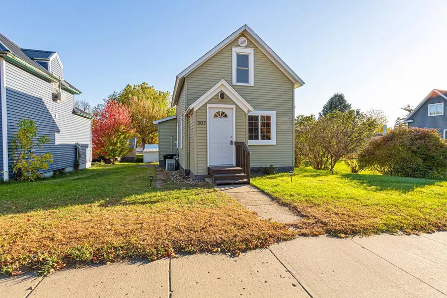 307 W 4th Street, Winthrop, MN 55396 - Image #2