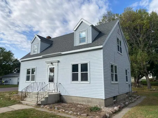 208 W 3rd Street, Winthrop, MN 55396 - Image #1