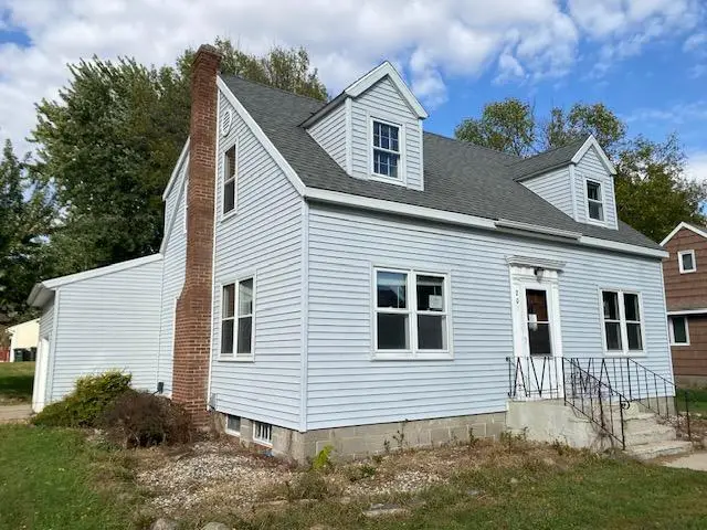 208 W 3rd Street, Winthrop, MN 55396 - Image #2