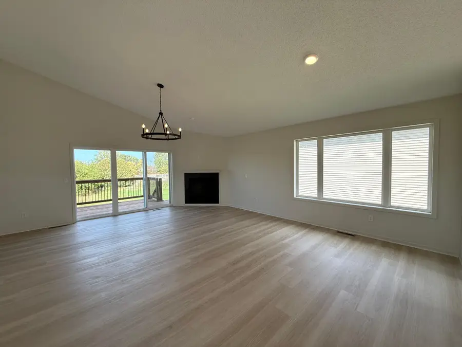 233 Dongola Lane, Shakopee, MN 55379 - Image #2