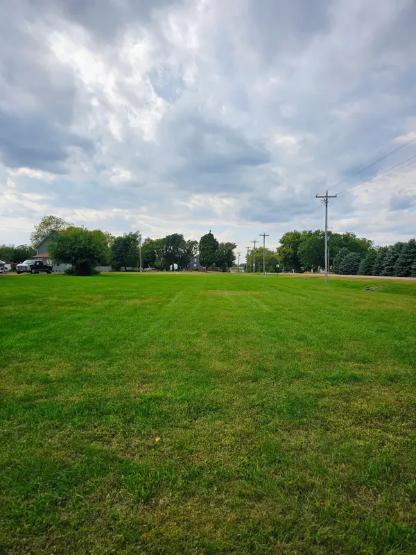 516 Dugan Street N, Welcome, MN 56181