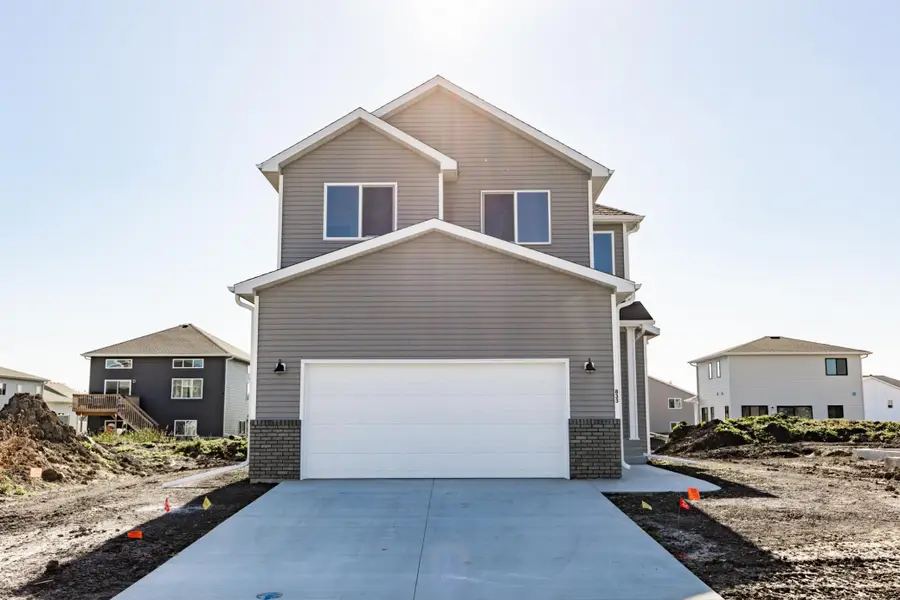 833 60th Avenue W, West Fargo, ND 58078 - Image #2