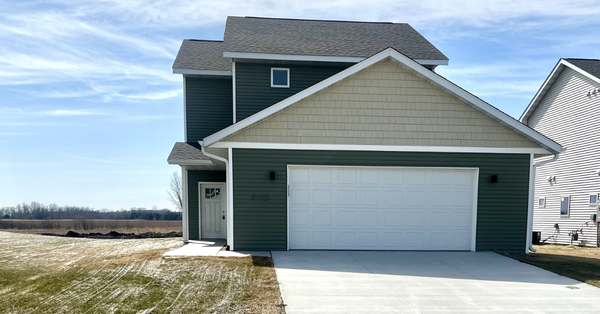 3105 Bassett Drive, Mankato, MN 56001
