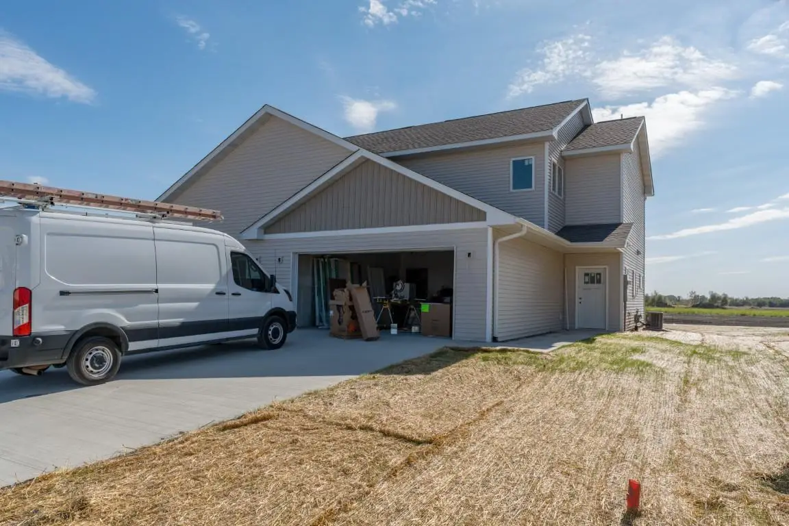 3201 Noble Drive, Mankato, MN 56001 - Image #1