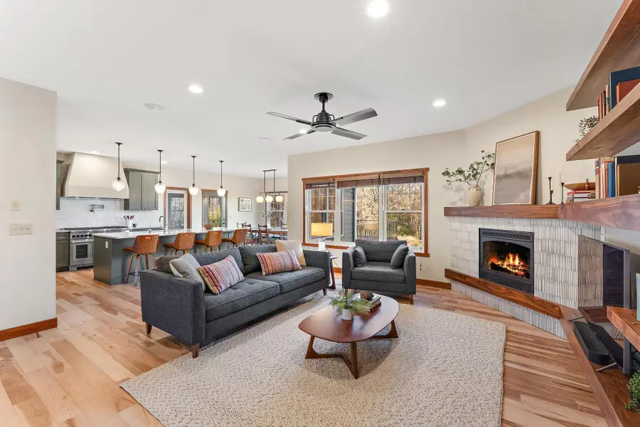 2206 Paris Avenue N, Stillwater, MN 55082 - #2