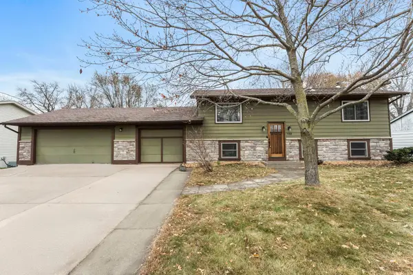 633 Sand Creek Drive Nw, Minneapolis, MN 55448