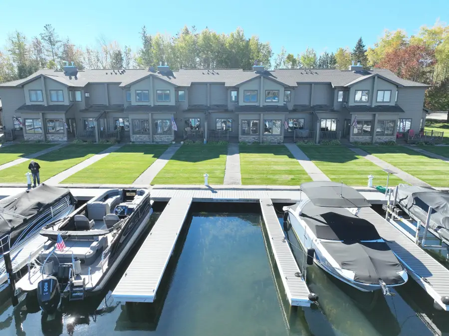 932 Railroad Avenue W, Walker, MN 56484 - Image #2