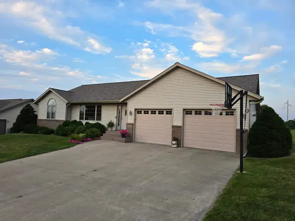 404 Crestview Court, Goodhue, MN 55027
