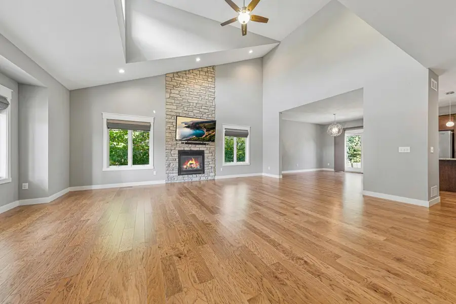 317 Oak Marsh Drive, Mankato, MN 56001 - Image #2