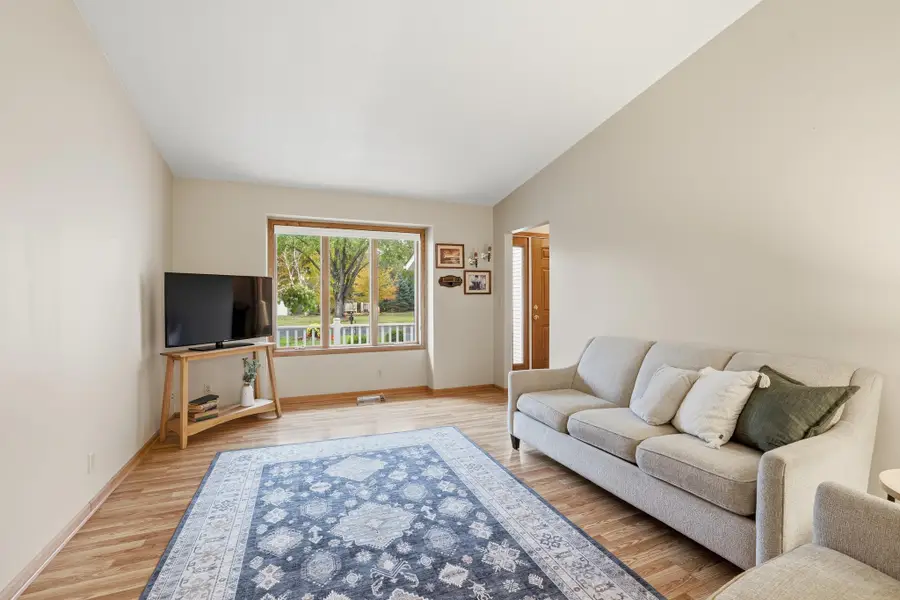 16 Woodridge Drive, Belle Plaine, MN 56011 - Image #2