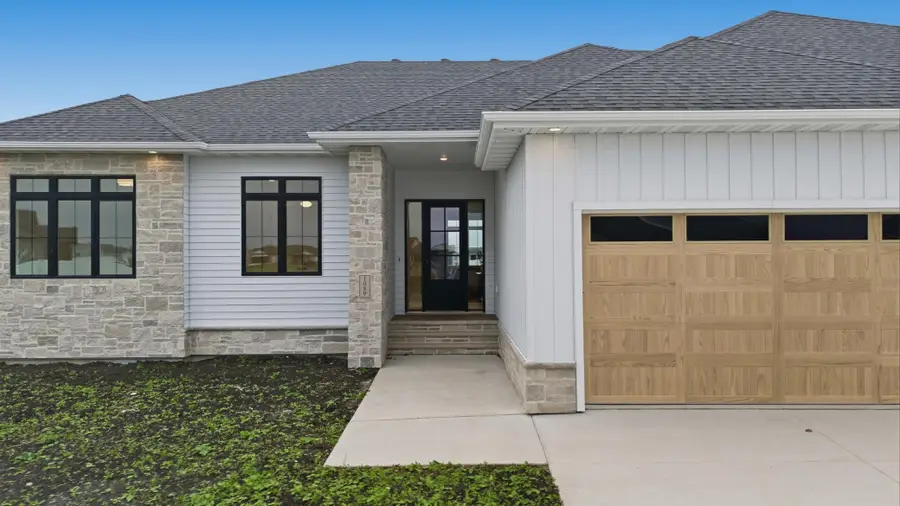 1089 Hickory Lane, West Fargo, ND 58078 - Image #3