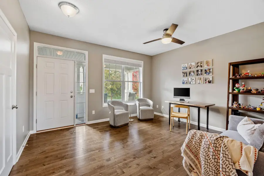 1525 Hemlock Way, Chanhassen, MN 55317 - Image #3