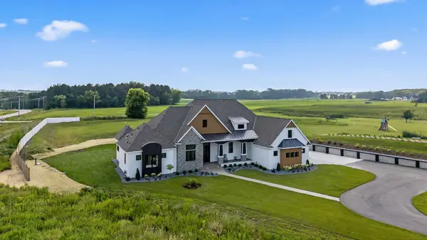 6783 Broadview Drive, Prior Lake, MN 55372