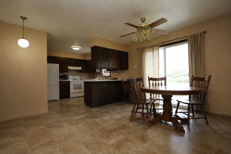 704 3rd Avenue Ne, Hillsboro, ND 58045 - #3