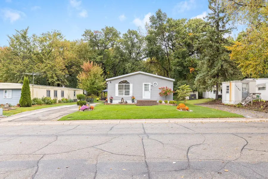 12197 Geneva Way, Apple Valley, MN 55124 - Image #2