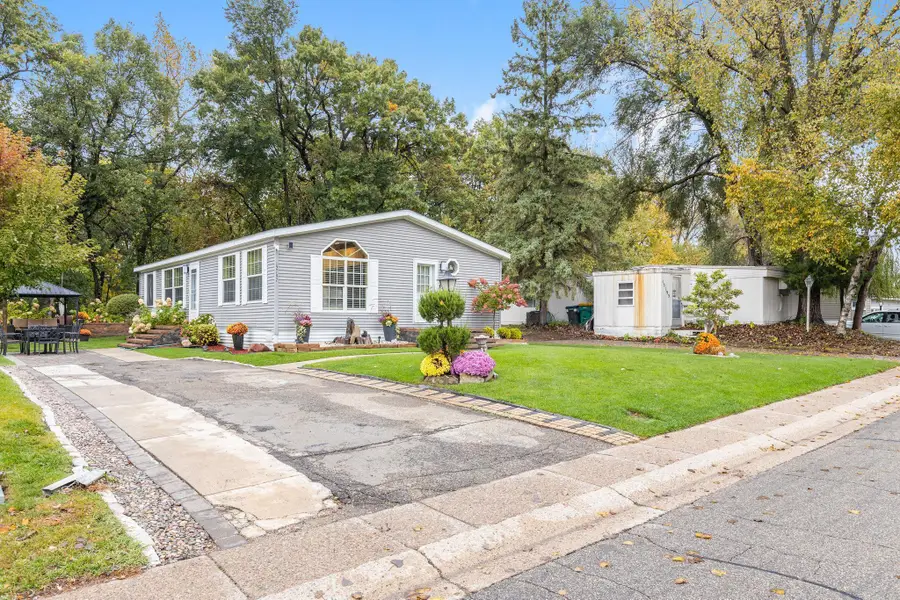 12197 Geneva Way, Apple Valley, MN 55124 - Image #3